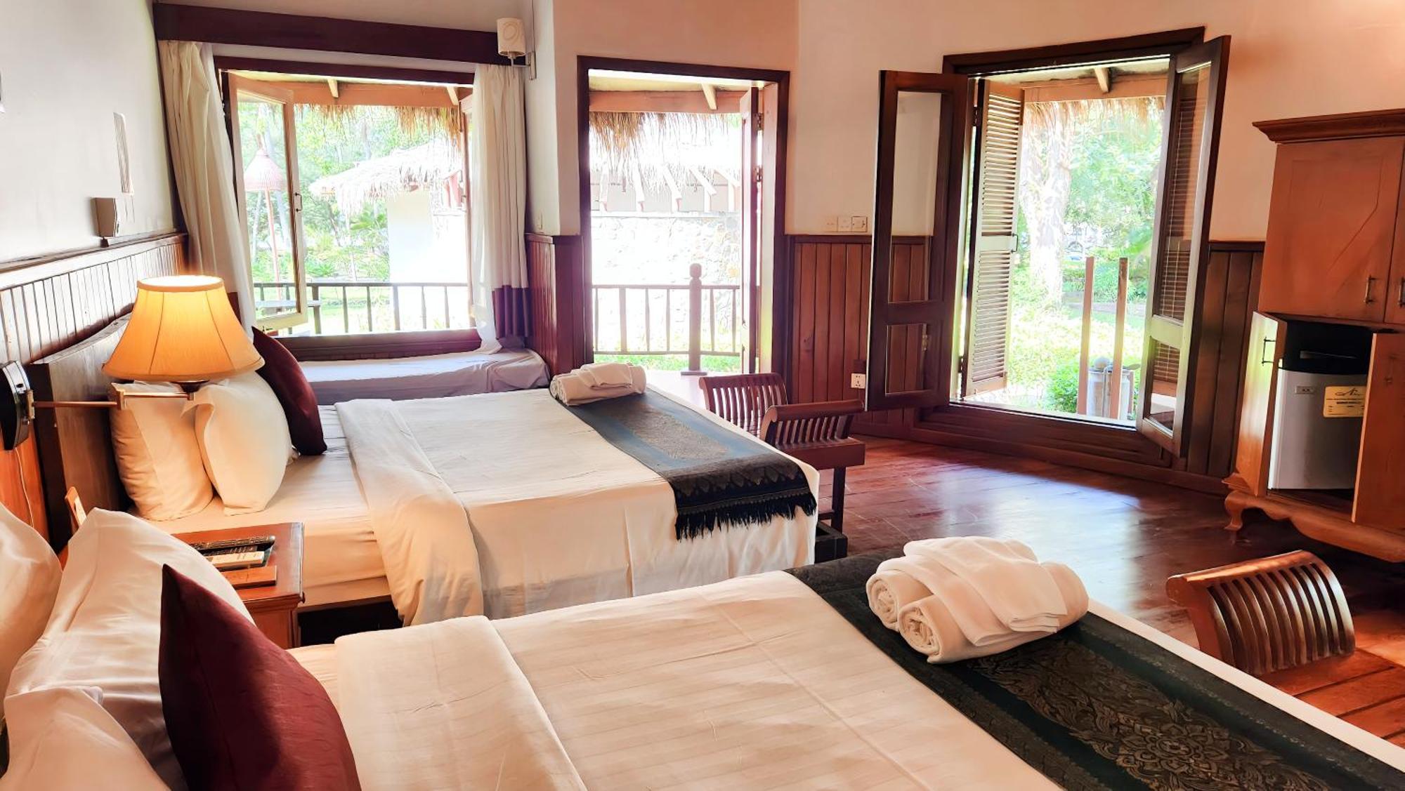 Nataya Round House Coral Bay Resort Kampot Exterior photo