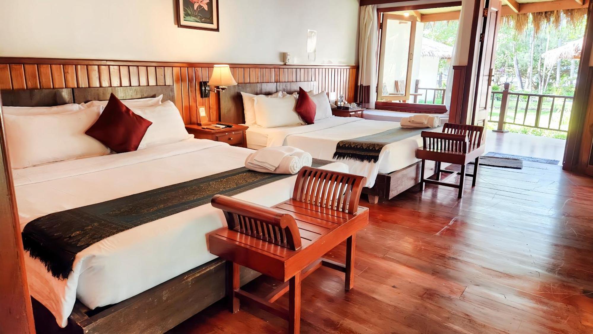 Nataya Round House Coral Bay Resort Kampot Exterior photo